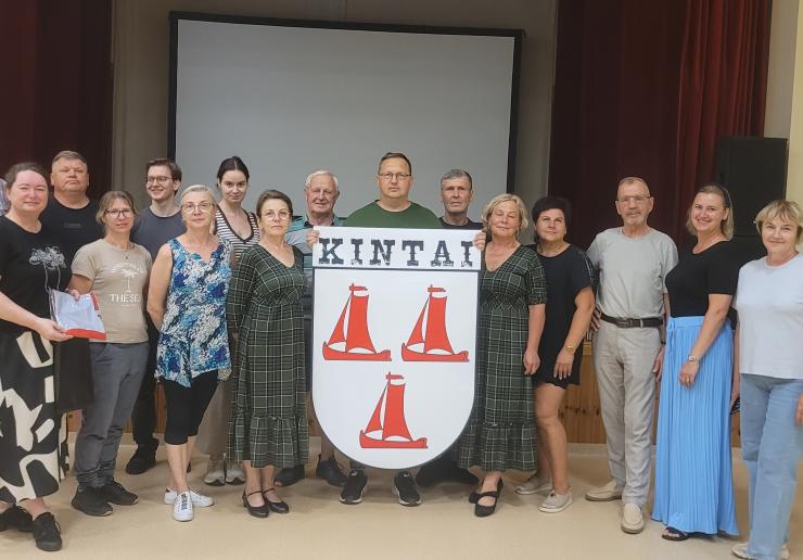 ŠOKIŲ KOLEKTYVAS ,,KINTAI" ČIKAGOJE, ŠIAURĖS AMERIKOS LIETUVIŲ TAUTINIŲ ŠOKIŲ ŠVENTĖJE